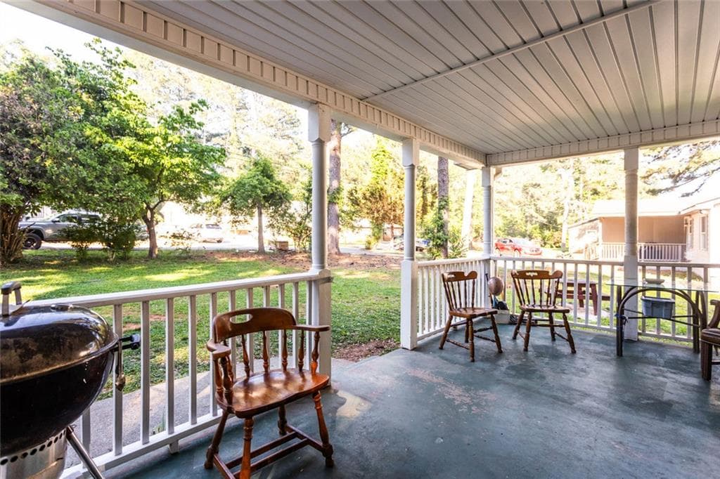 3 bedroom, 2 bathroom, 1,100 sq ft single family residence for sale at 521 Green Street, Monroe, GA 30655 — photo 4