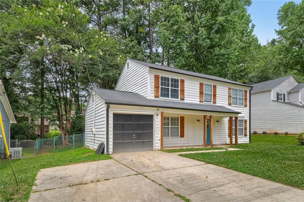 3 bedroom, 3 bathroom, 1,632 sq ft single family residence for sale at 2203 Victoria Place, Lithonia, GA 30058 — photo 2