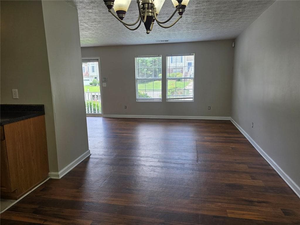 3 bedroom, 2 bathroom, 1,880 sq ft single family residence for sale at 3163 Aberdeen Way, Lithonia, GA 30038 — photo 6