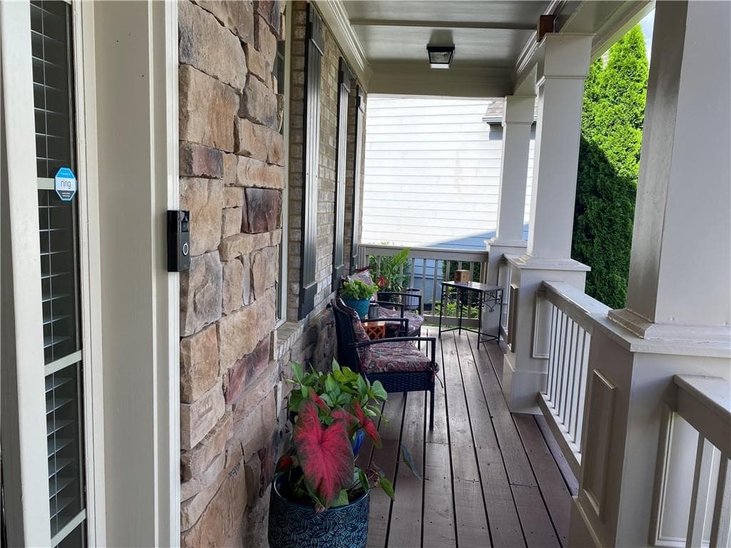4 bedroom, 3 bathroom, 2,930 sq ft single family residence for sale at 1320 Newbridge Circle, Buford, GA 30519 — photo 6
