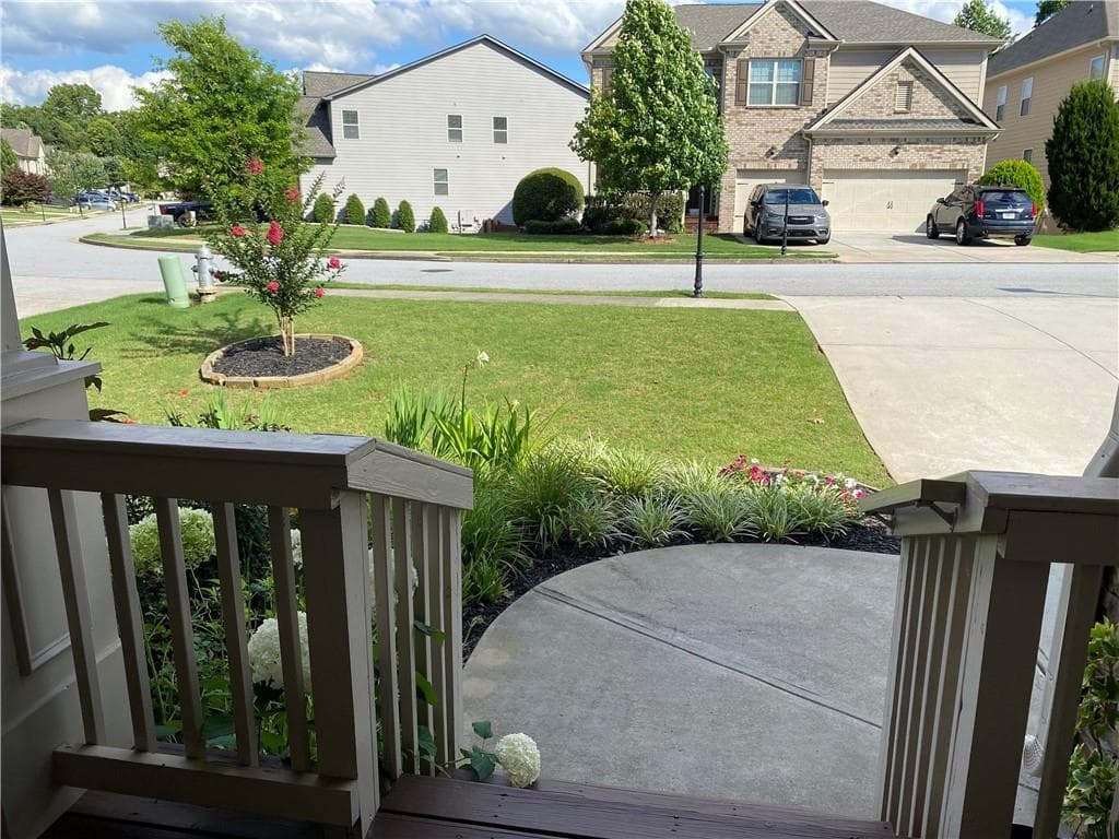 4 bedroom, 3 bathroom, 2,930 sq ft single family residence for sale at 1320 Newbridge Circle, Buford, GA 30519 — photo 7