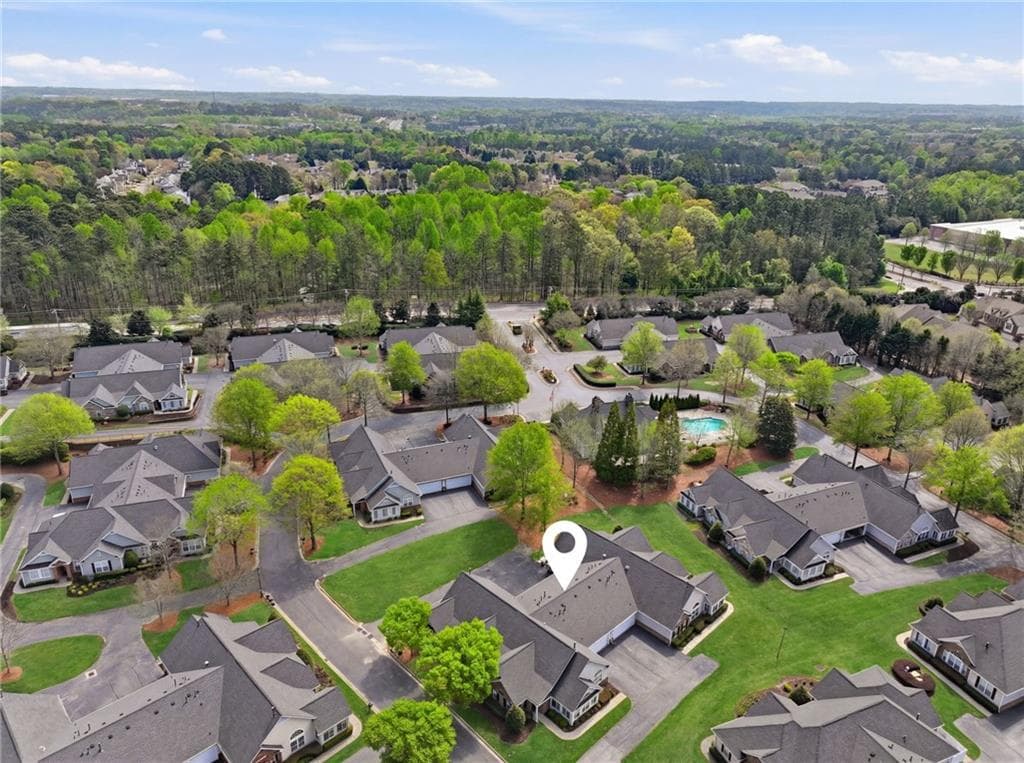 3 bedroom, 2 bathroom, 1,700 sq ft condominium for sale at 2994 Oakside Circle, Alpharetta, GA 30004 — photo 3