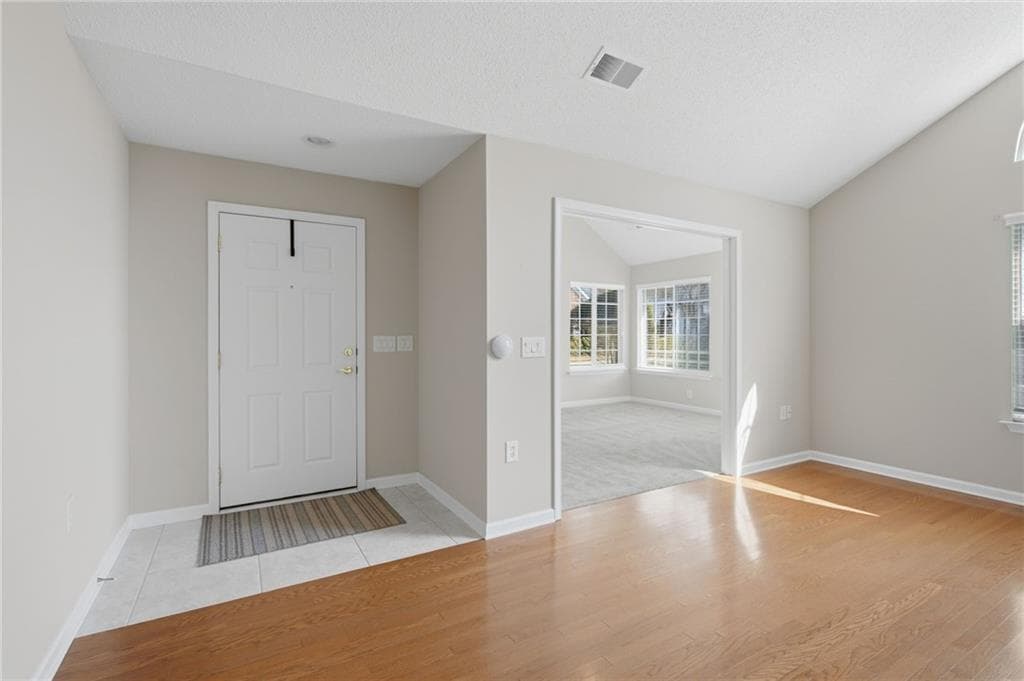 3 bedroom, 2 bathroom, 1,700 sq ft condominium for sale at 2994 Oakside Circle, Alpharetta, GA 30004 — photo 10