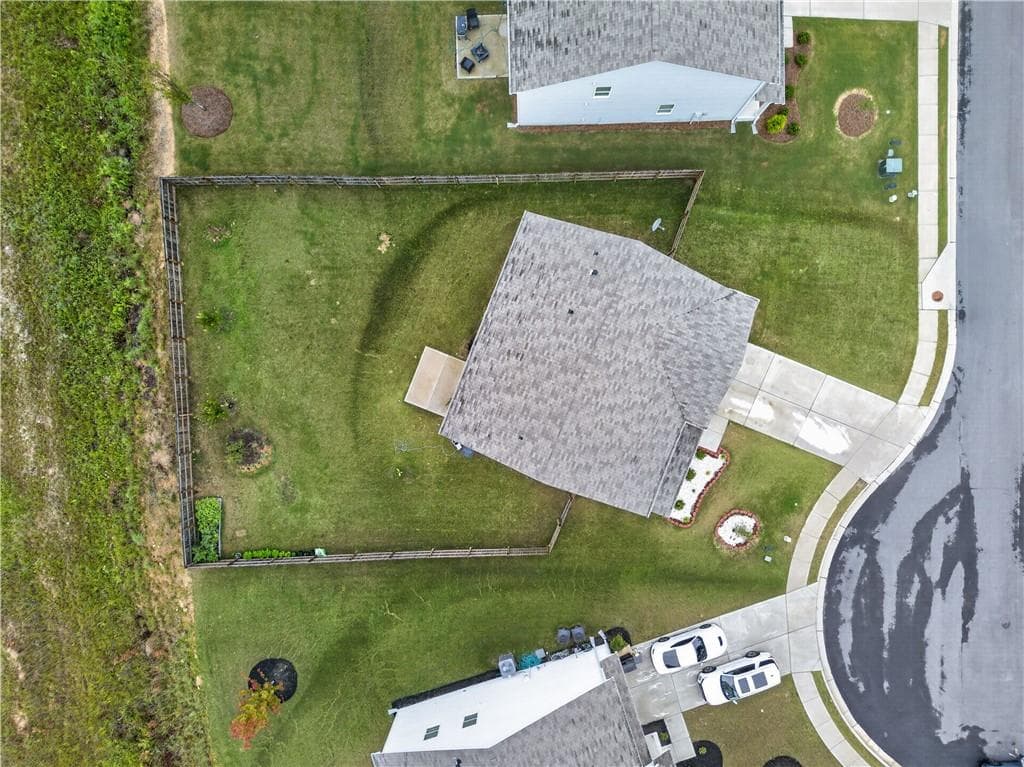 5 bedroom, 3 bathroom, 2,577 sq ft single family residence for sale at 4861 Layton Drive, Lithia Springs, GA 30122 — photo 5