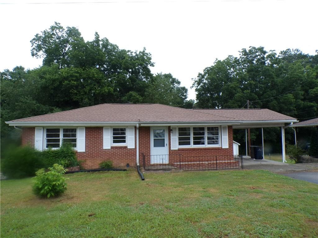 3 bedroom, 1 bathroom, 988 sq ft single family residence under contract at 1021 Jones Mill Road, Cartersville, GA 30120