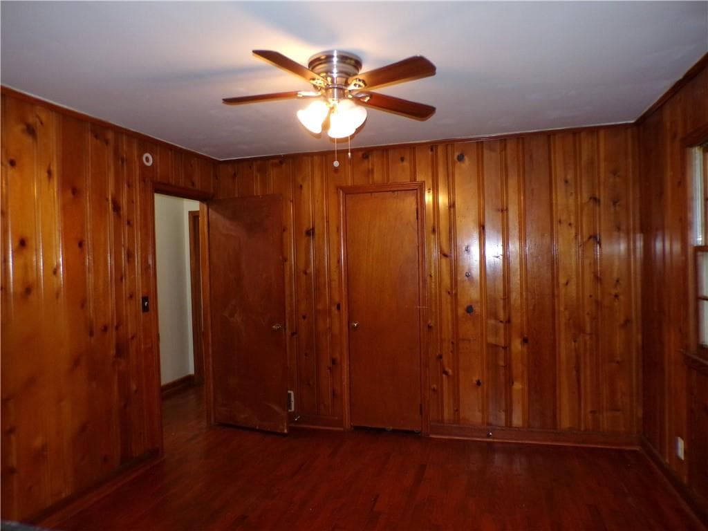3 bedroom, 1 bathroom, 988 sq ft single family residence under contract at 1021 Jones Mill Road, Cartersville, GA 30120 — photo 9