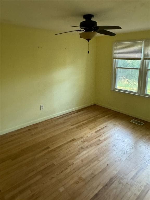 2 bedroom, 2 bathroom, 900 sq ft single family residence for sale at 14450 Cogburn Road, Milton, GA 30004 — photo 9