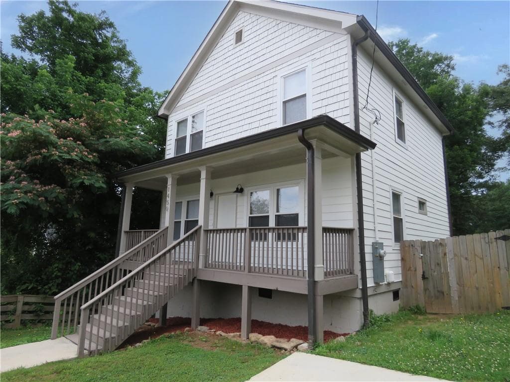 3 bedroom, 3 bathroom, 1,450 sq ft single family residence for sale at 1450 Norris Place, Atlanta, GA 30314 — photo 3