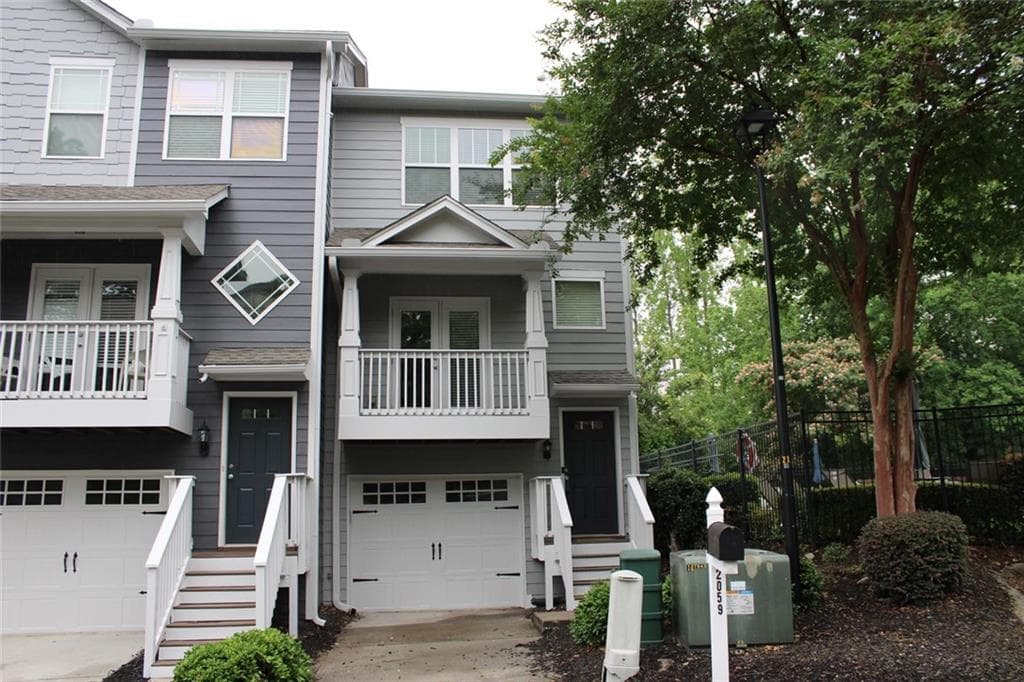 3 bedroom, 4 bathroom, 1,646 sq ft townhouse for sale at 2059 Liberty Court, Atlanta, GA 30318 — photo 2