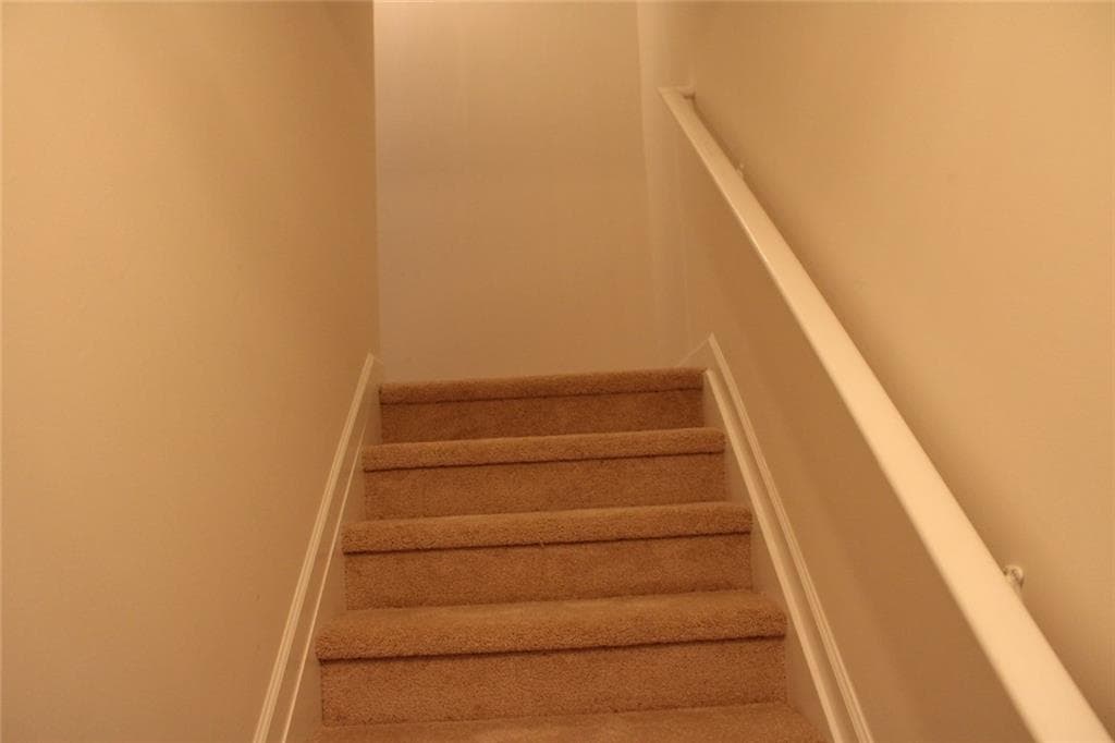 3 bedroom, 4 bathroom, 1,646 sq ft townhouse for sale at 2059 Liberty Court, Atlanta, GA 30318 — photo 9