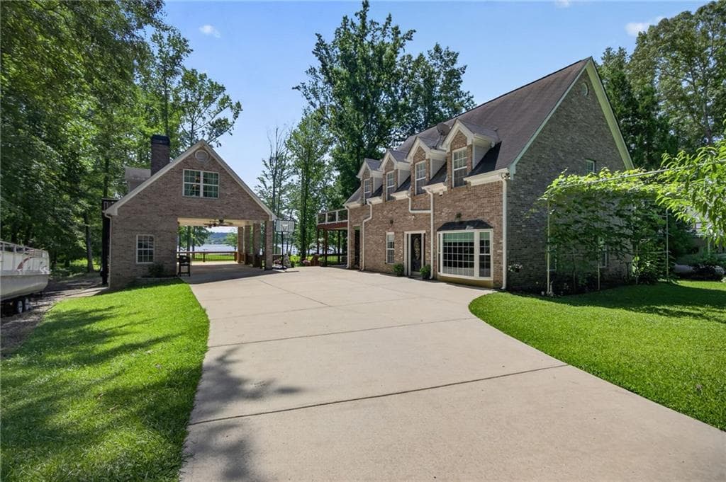 4 bedroom, 3 bathroom, 3,174 sq ft single family residence for sale at 293 Buckhorn Drive, Temple, GA 30179 — photo 2