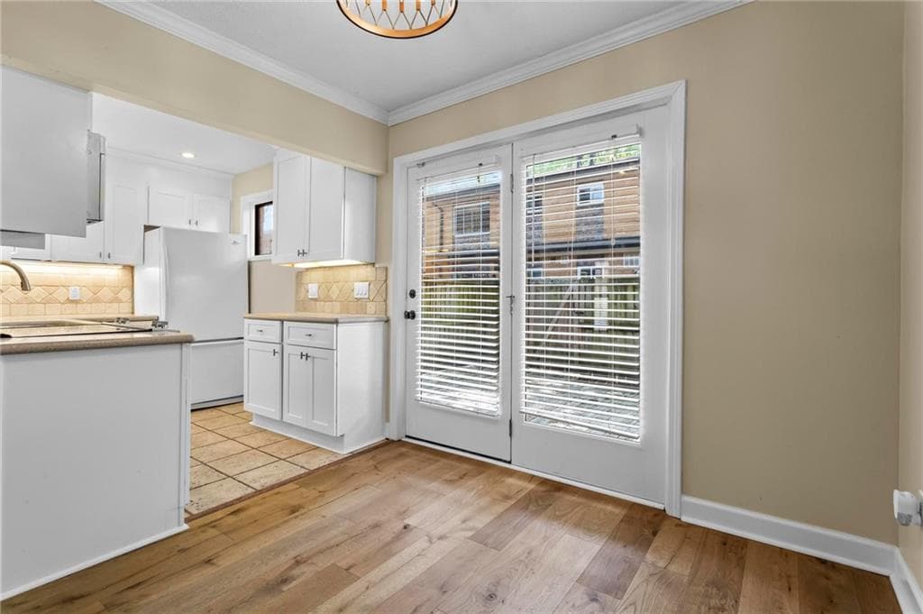 2 bedroom, 2 bathroom, 1,036 sq ft condominium under contract at 120 Biscayne Drive A6, Atlanta, GA 30309 — photo 9