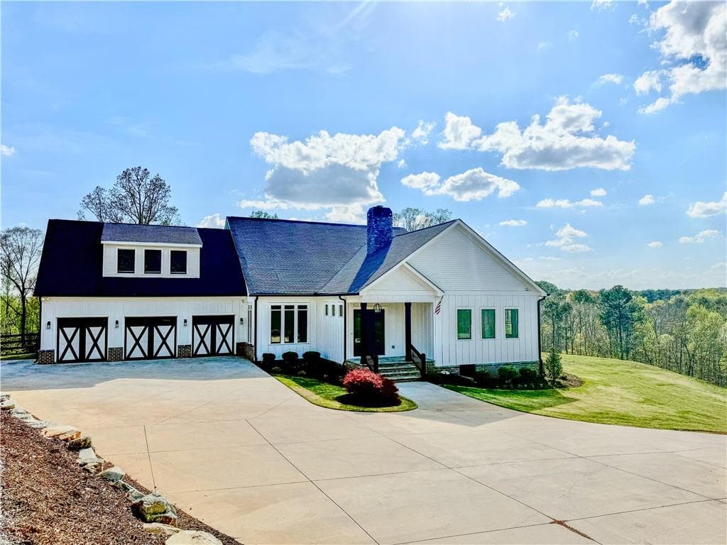 4 bedroom, 4 bathroom, 3,777 sq ft single family residence under contract at 738 Overlook Trail, Acworth, GA 30101