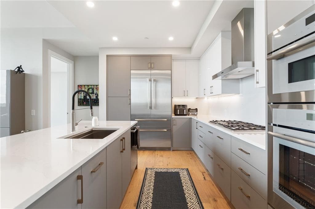 2 bedroom, 3 bathroom, 1,474 sq ft condominium for sale at 2425 Peachtree Road 1412, Atlanta, GA 30305 — photo 5