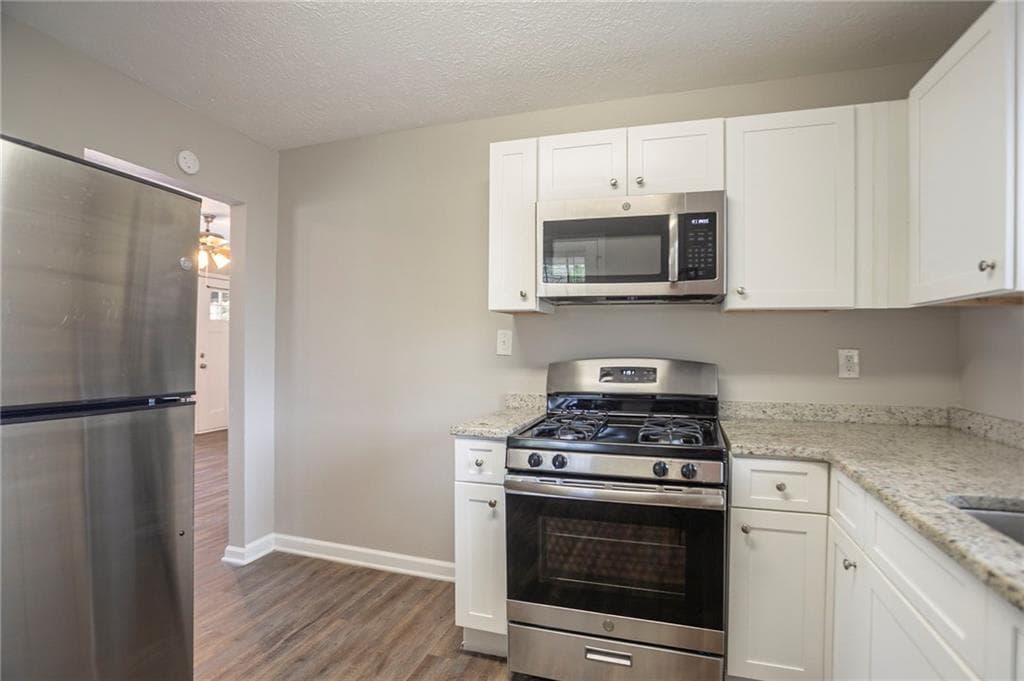 3 bedroom, 1 bathroom, 950 sq ft single family residence for sale at 3425 Longleaf Drive, Decatur, GA 30032 — photo 7