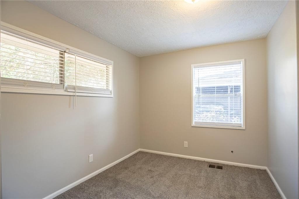 3 bedroom, 1 bathroom, 950 sq ft single family residence for sale at 3425 Longleaf Drive, Decatur, GA 30032 — photo 9