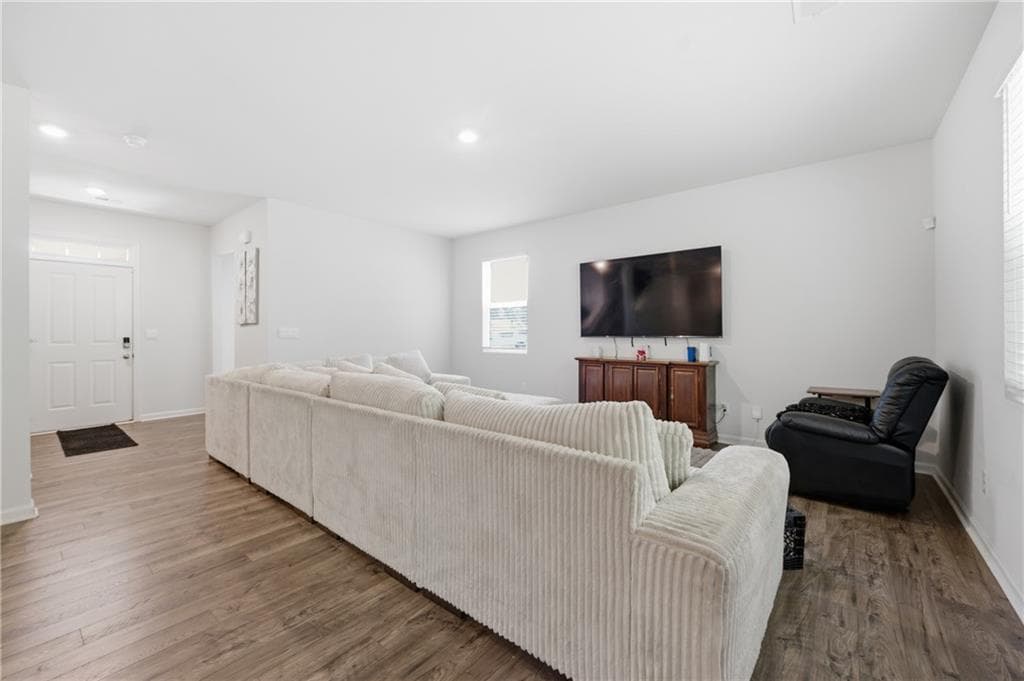4 bedroom, 3 bathroom, 2,178 sq ft single family residence for sale at 5387 Coldstream Drive, South Fulton, GA 30213 — photo 6