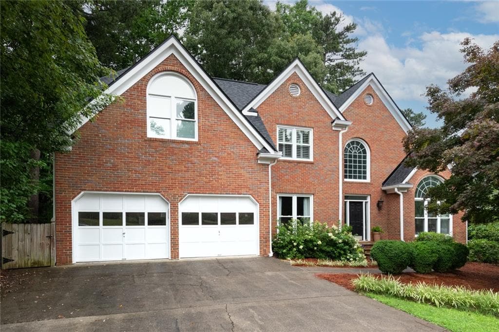 4 bedroom, 4 bathroom, 4,037 sq ft single family residence for sale at 2031 Roydon Court, Smyrna, GA 30080 — photo 2