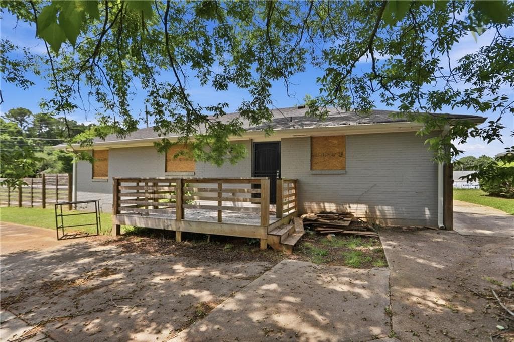 3 bedroom, 2 bathroom, 1,477 sq ft single family residence for sale at 1416 Columbia Drive, Decatur, GA 30032 — photo 2