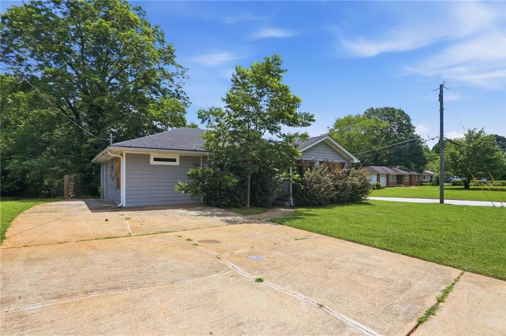 3 bedroom, 2 bathroom, 1,477 sq ft single family residence for sale at 1416 Columbia Drive, Decatur, GA 30032 — photo 4
