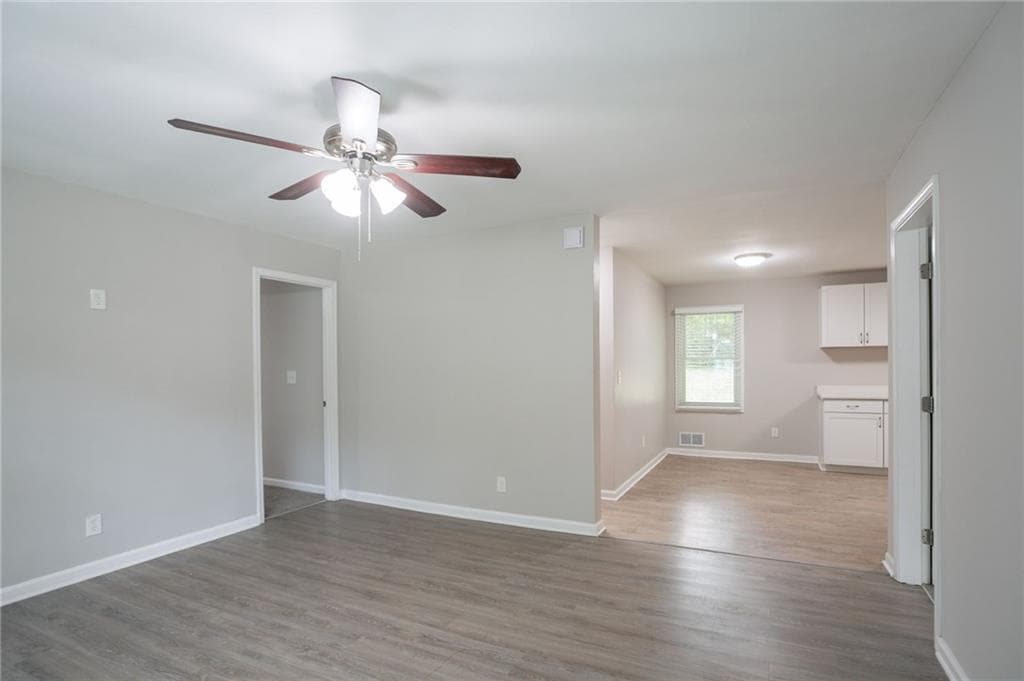 3 bedroom, 2 bathroom, 1,100 sq ft single family residence under contract at 1951 La Mesa Lane, Decatur, GA 30032 — photo 9