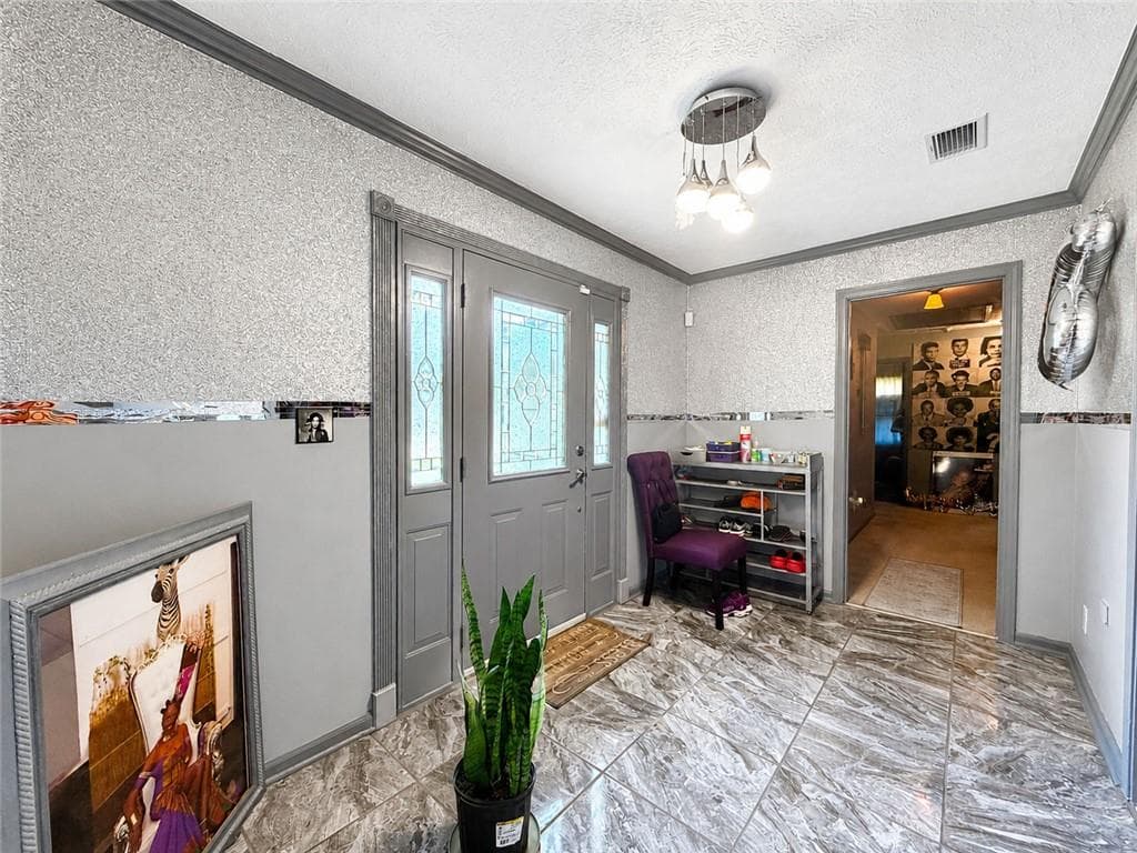 4 bedroom, 2 bathroom, 3,068 sq ft single family residence under contract at 840 Sugar Creek Drive, Conyers, GA 30094 — photo 3