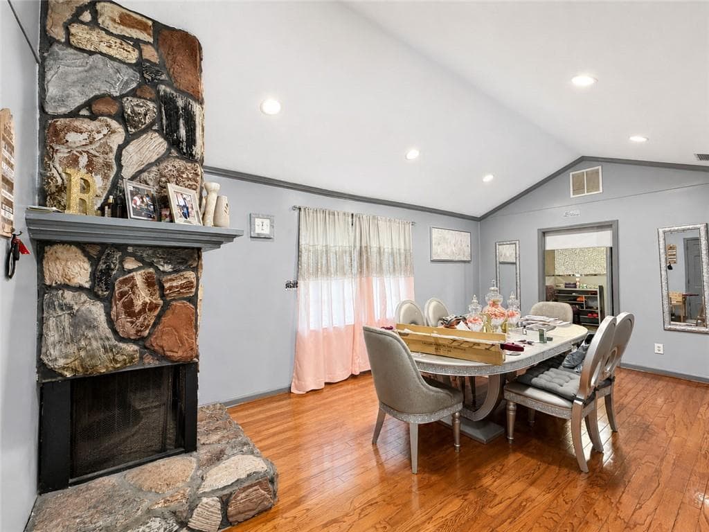 4 bedroom, 2 bathroom, 3,068 sq ft single family residence under contract at 840 Sugar Creek Drive, Conyers, GA 30094 — photo 7