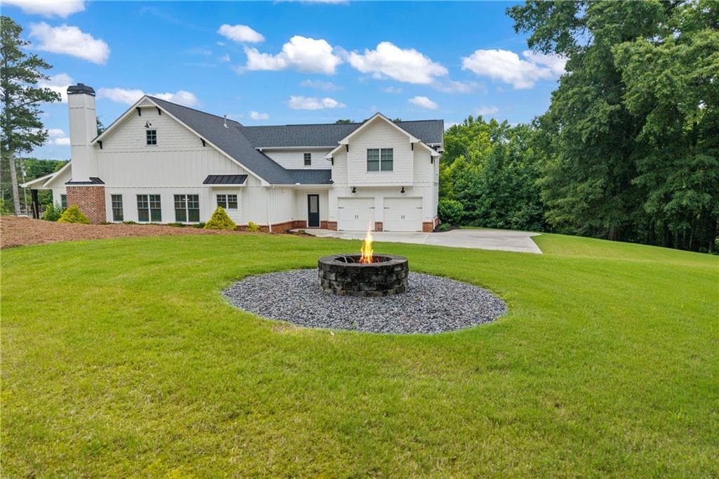5 bedroom, 4 bathroom, 3,650 sq ft single family residence for sale at 3223 Holbrook Campground Road, Alpharetta, GA 30004 — photo 6