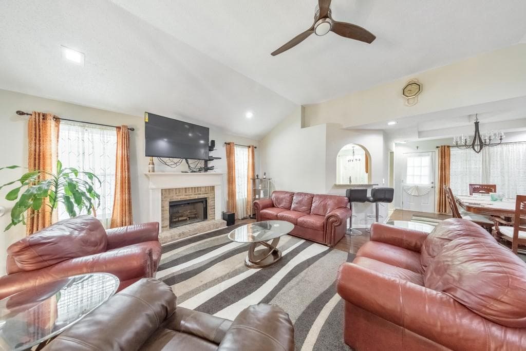 4 bedroom, 3 bathroom, 2,629 sq ft single family residence for sale at 1979 Stonecrest Drive, Austell, GA 30106 — photo 4