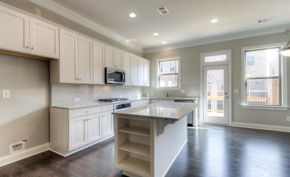 3 bedroom, 4 bathroom, 2,370 sq ft townhouse for rent at 2286 McLean Chase, Smyrna, GA 30080 for $3,200 a month — photo 8