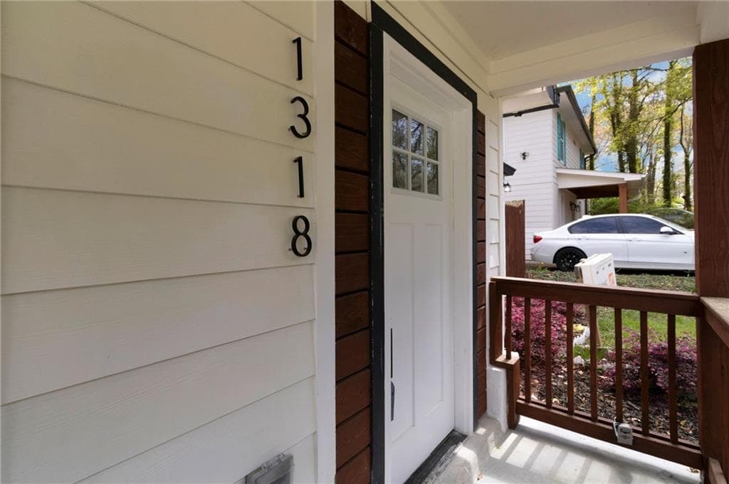 3 bedroom, 2 bathroom, 1,300 sq ft single family residence for sale at 1318 Graymont Drive, Atlanta, GA 30310 — photo 5