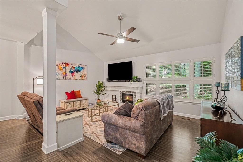 2 bedroom, 2 bathroom, 1,323 sq ft condominium under contract at 3078 Balearic Drive, Marietta, GA 30067 — photo 5