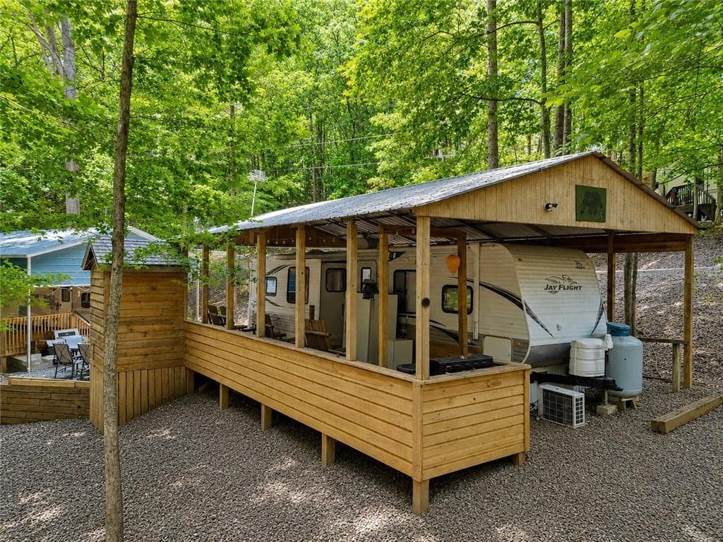 3 bedroom, 2 bathroom, 555 sq ft single family residence for sale at 104 13th Street, Ellijay, GA 30540