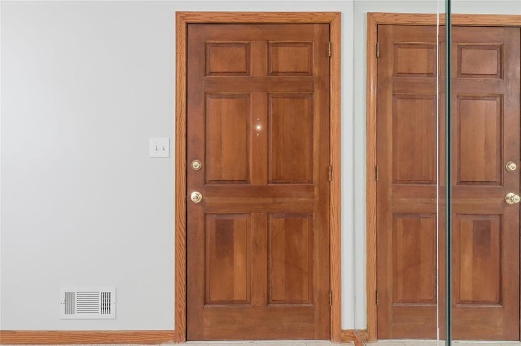 4 bedroom, 2 bathroom, 1,492 sq ft single family residence under contract at 3283 Meadowview Lane, Marietta, GA 30008 — photo 5