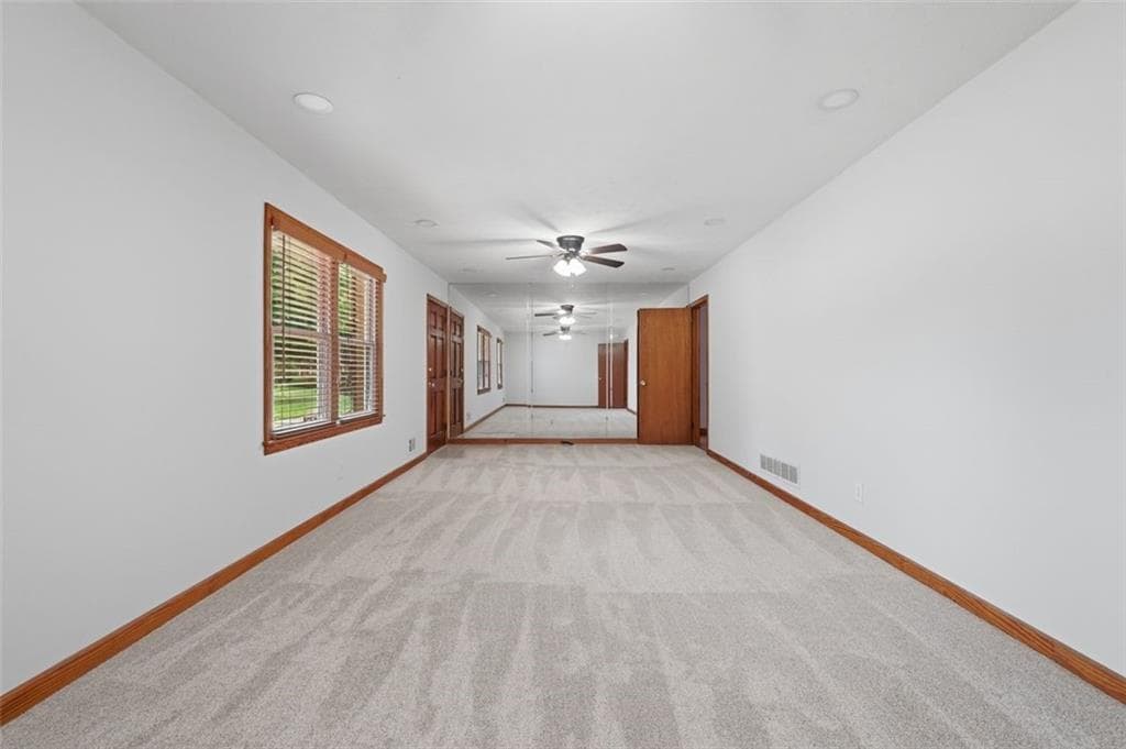 4 bedroom, 2 bathroom, 1,492 sq ft single family residence under contract at 3283 Meadowview Lane, Marietta, GA 30008 — photo 3