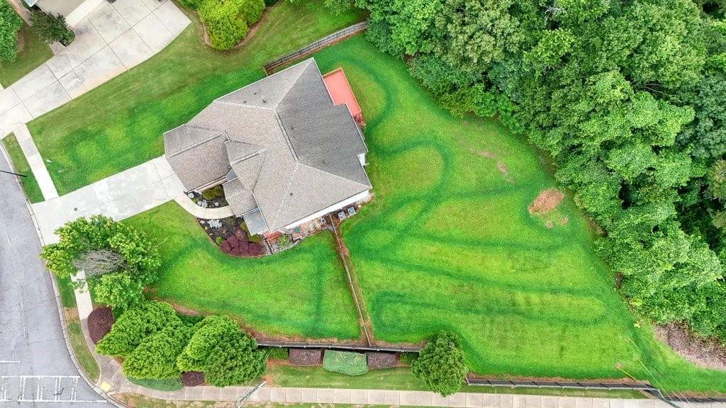 5 bedroom, 4 bathroom, 3,243 sq ft single family residence for rent at 1010 Chelsey Way, Roswell, GA 30075 for $4,700 a month — photo 6