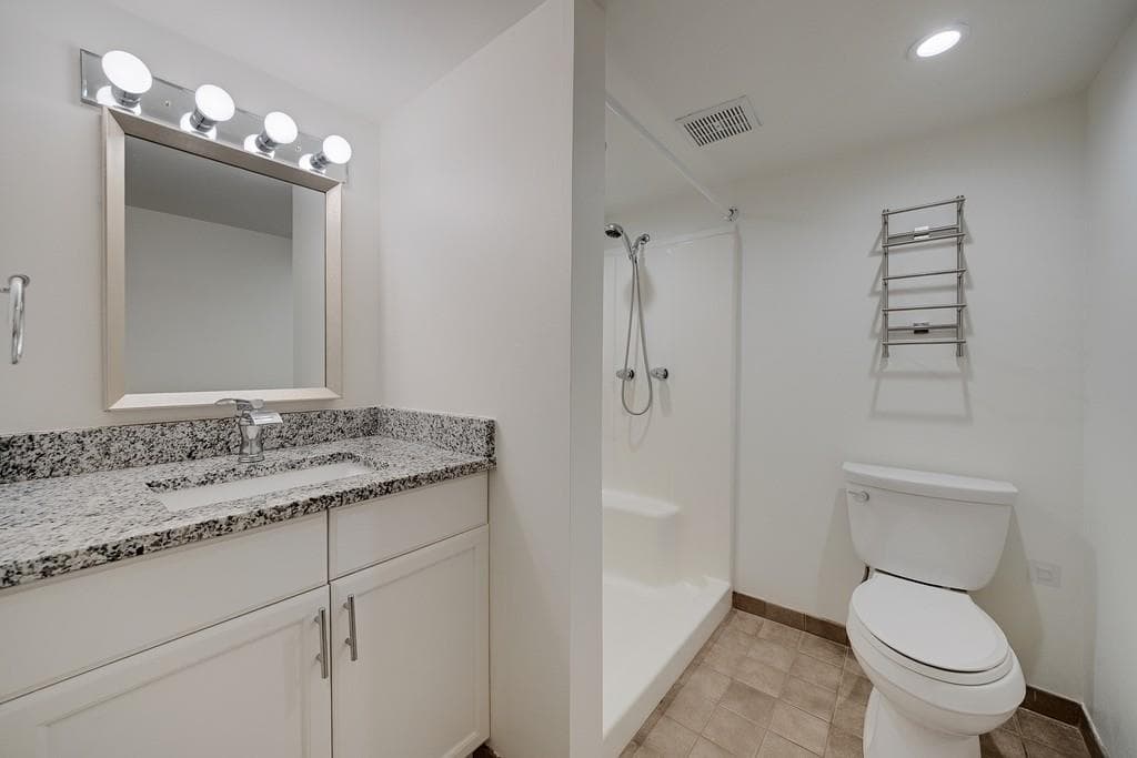 4 bedroom, 3 bathroom, 2,374 sq ft single family residence for rent at 102 Vanessa Drive, Smyrna, GA 30082 for $3,250 a month — photo 9