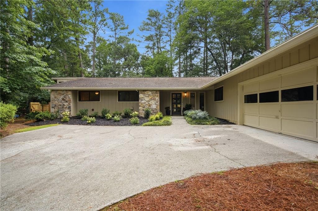 250 Rhine Drive, Alpharetta, GA 30022 — most recent listing photo
