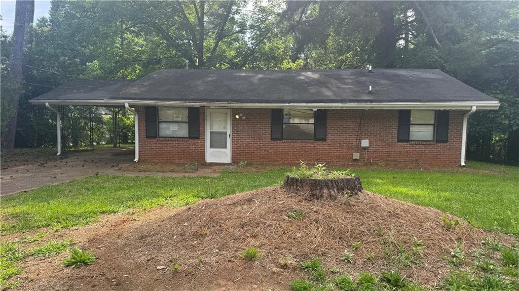 3 bedroom, 2 bathroom, 1,092 sq ft single family residence under contract at 2181 Delowe Drive, East Point, GA 30344