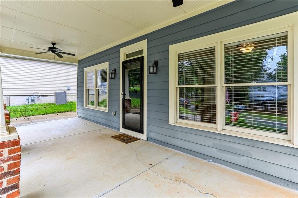 4 bedroom, 2 bathroom, 1,915 sq ft single family residence under contract at 3158 Alston Drive, Decatur, GA 30032 — photo 2