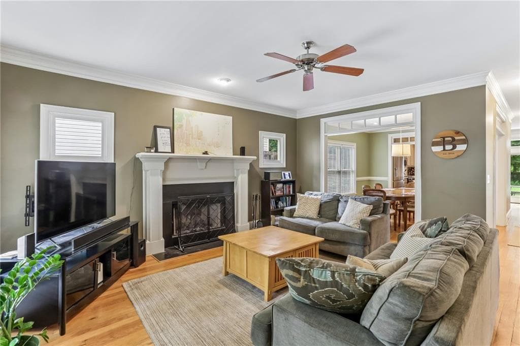 4 bedroom, 2 bathroom, 1,915 sq ft single family residence under contract at 3158 Alston Drive, Decatur, GA 30032 — photo 4