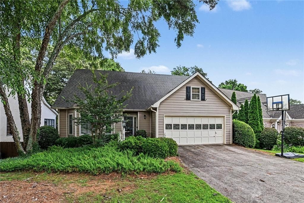 3 bedroom, 3 bathroom, 3,040 sq ft single family residence sold at 7370 Talbot Colony, Atlanta, GA 30328