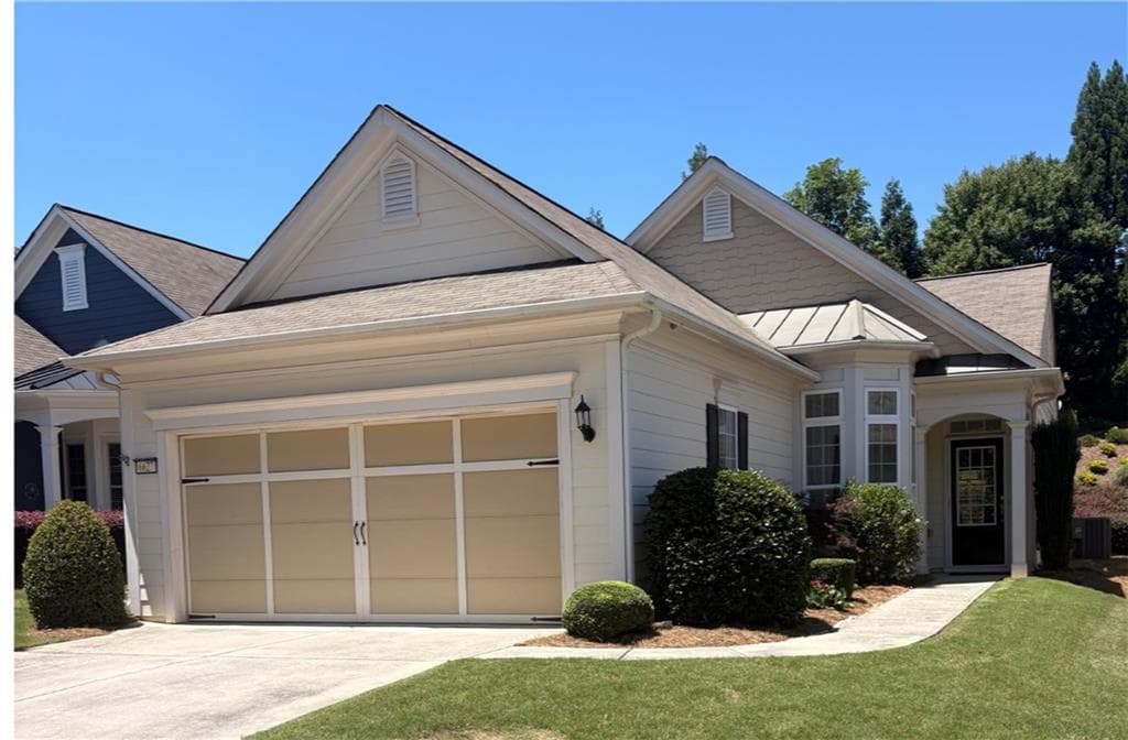 3 bedroom, 2 bathroom, 1,505 sq ft single family residence sold at 6627 Autumn Ridge Way, Hoschton, GA 30548