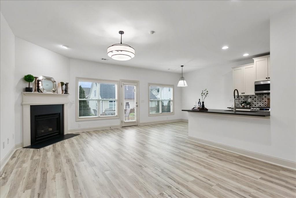 3 bedroom, 3 bathroom, 1,790 sq ft single family residence for sale at 1520 Craftsman Road, Atlanta, GA 30318 — photo 5