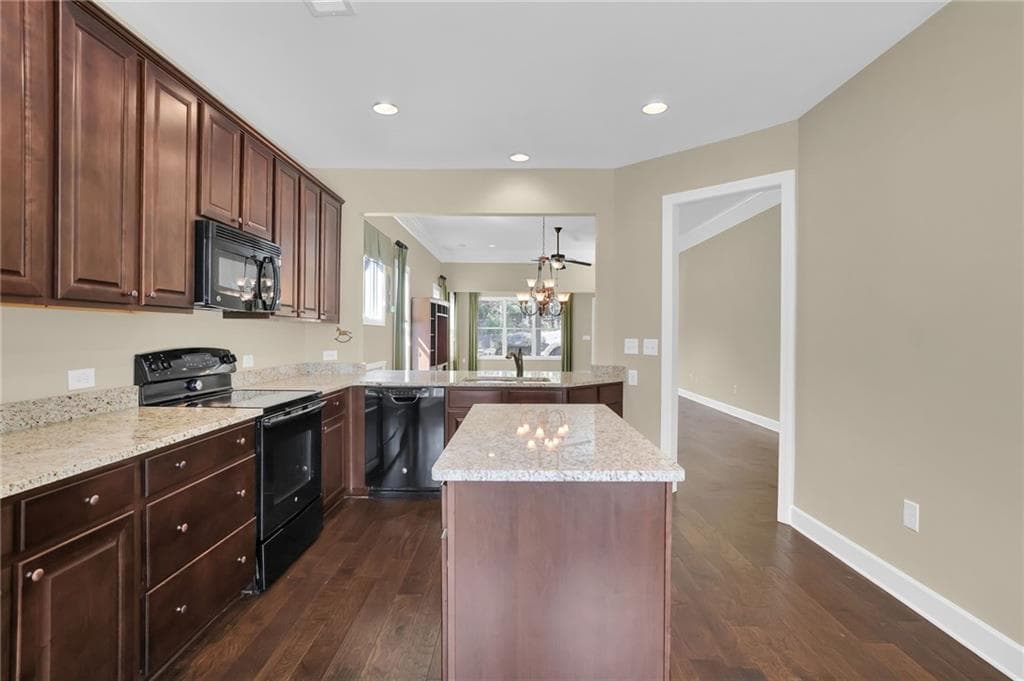 4 bedroom, 3 bathroom, 2,390 sq ft single family residence for rent at 3708 MAJESTICK OAK DR, Gainesville, GA 30504 for $2,700 a month — photo 6