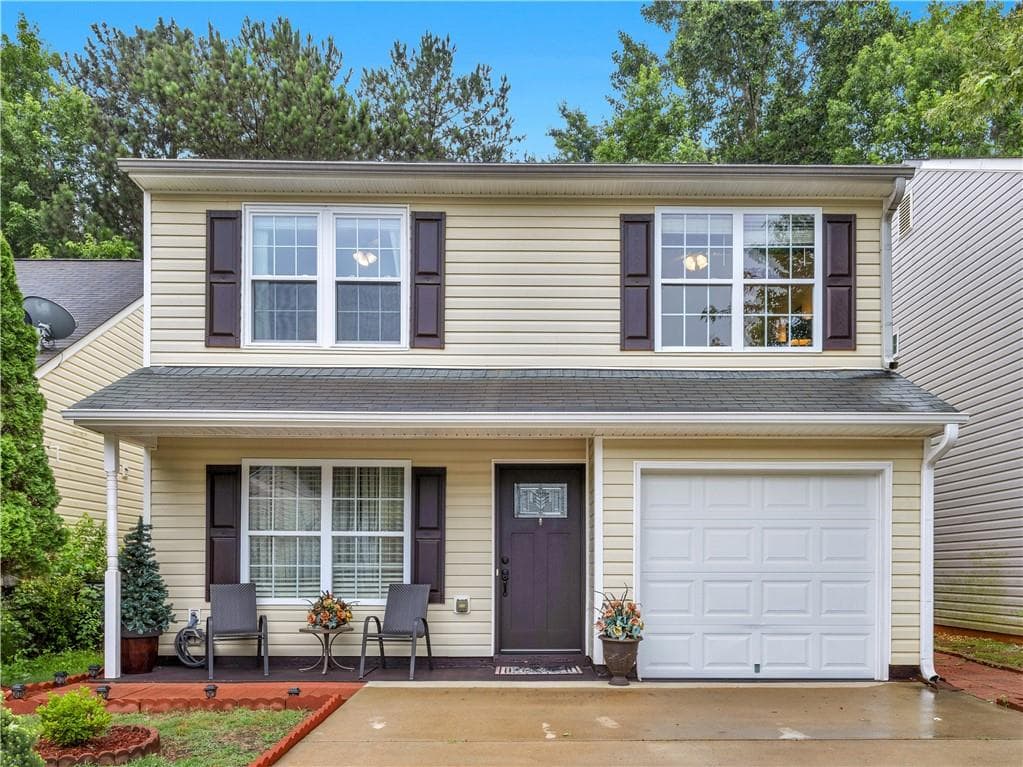 3 bedroom, 3 bathroom, 1,398 sq ft single family residence for sale at 257 Lossie Lane, Mcdonough, GA 30253 — photo 2