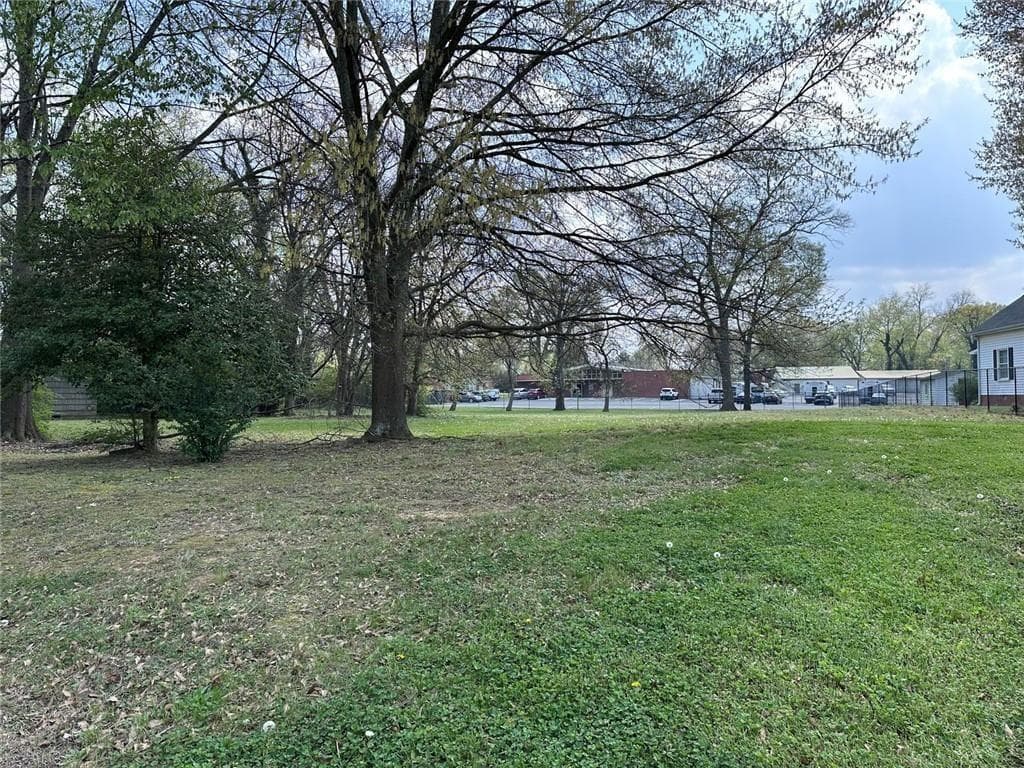 single family residence under contract at 25 Wells Street, Cartersville, GA 30120 — photo 2