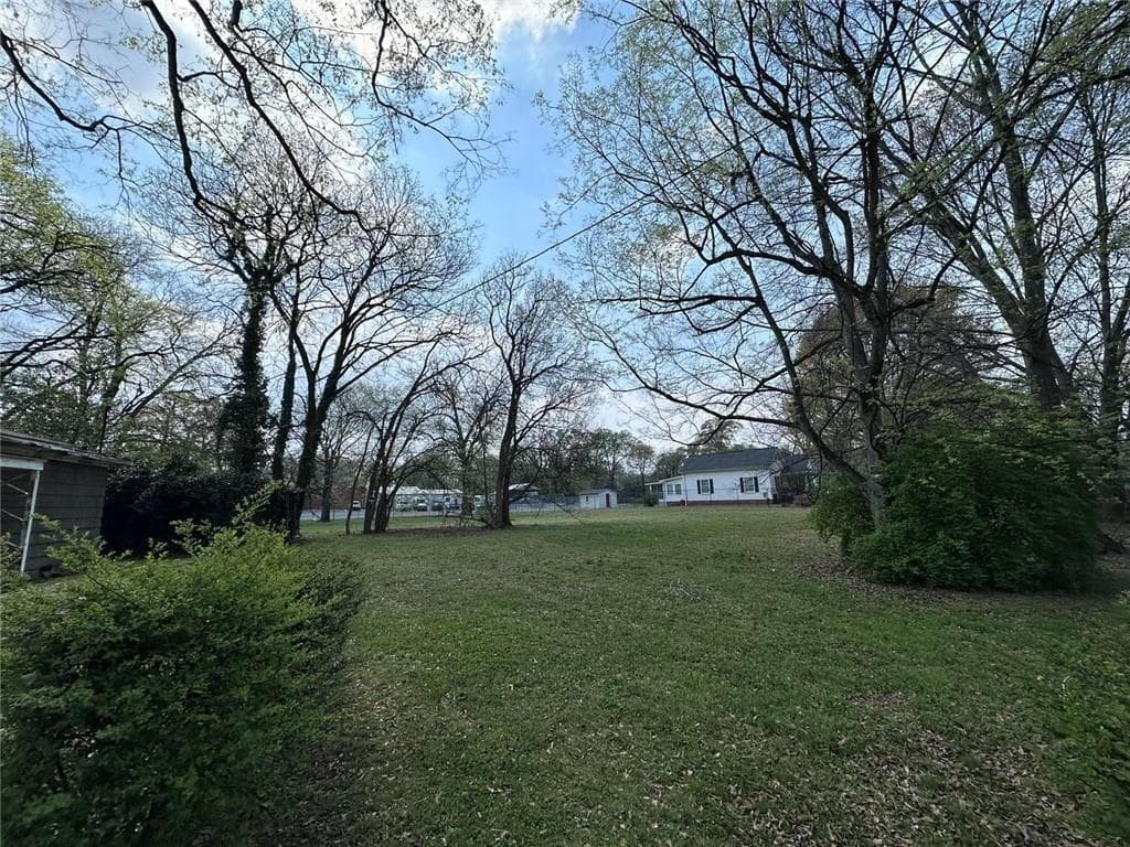 single family residence under contract at 25 Wells Street, Cartersville, GA 30120 — photo 6