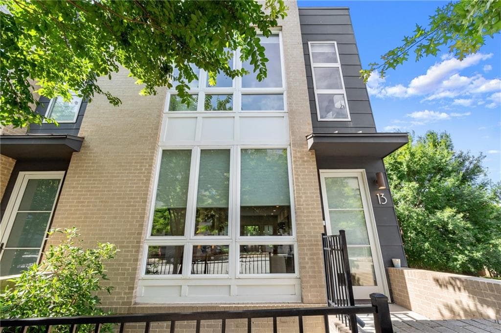3 bedroom, 4 bathroom, 2,022 sq ft townhouse under contract at 1463 La France Street 13, Atlanta, GA 30307 — photo 2