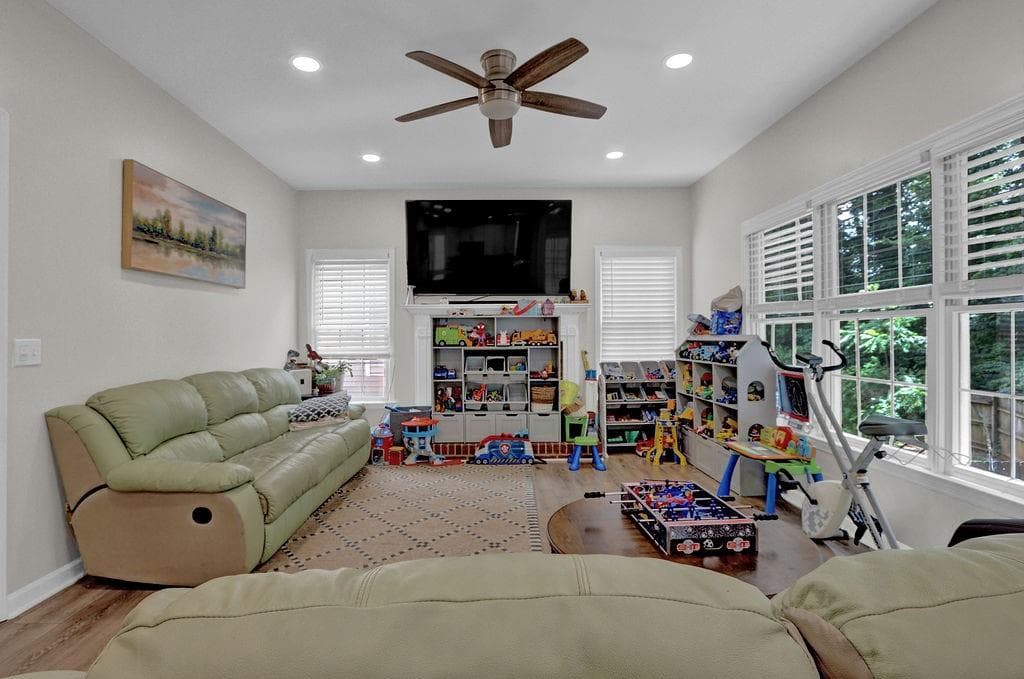 5 bedroom, 4 bathroom, 3,228 sq ft single family residence for sale at 3960 Oak Park Drive, Suwanee, GA 30024 — photo 6